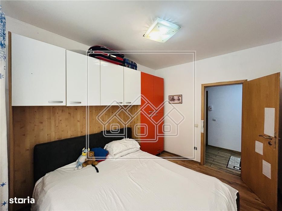 Apartament decomandat, cu 2 camere si balcon - Selimbar