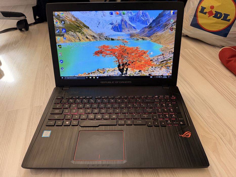 Laptop Asus Rog i7 7th hq 8gb ram GTX 1050ti4GB