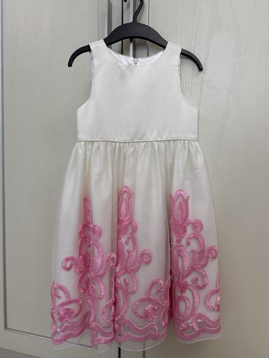 Нарядное платье для девочки