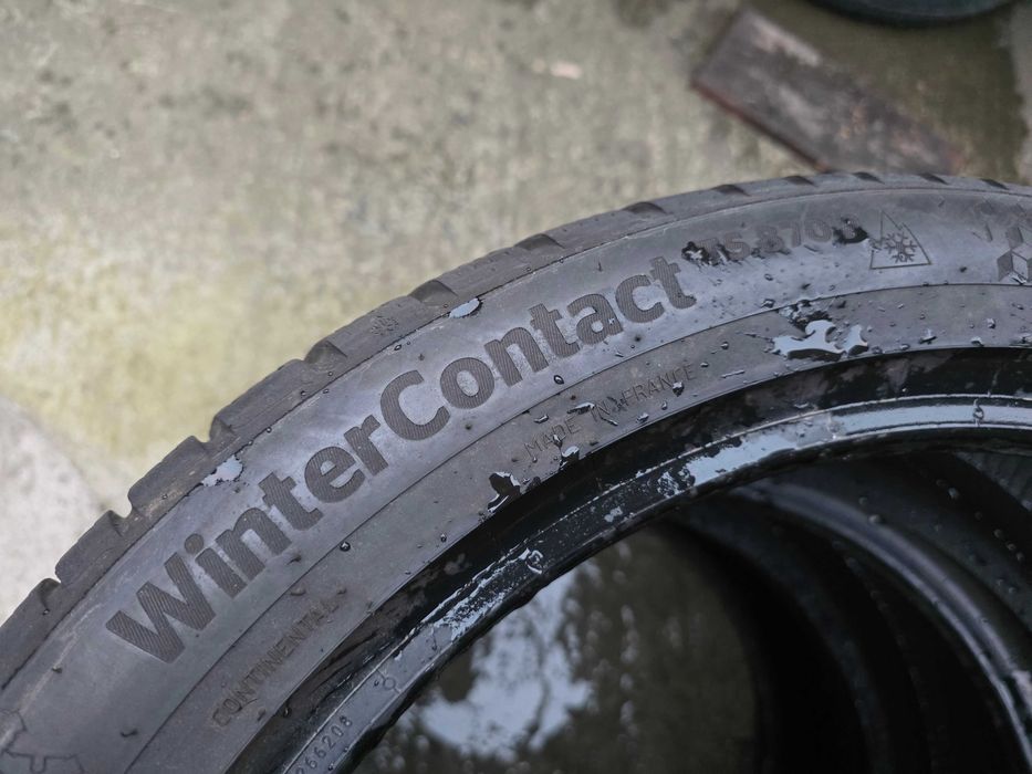 2бр Зимни гуми 225 45 18 - Contienental - DOT 2024