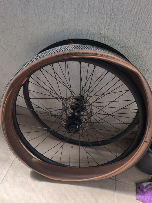 Roti complete șosea / gravel / CX, Shimano, CL, butuc dinam + anvelope