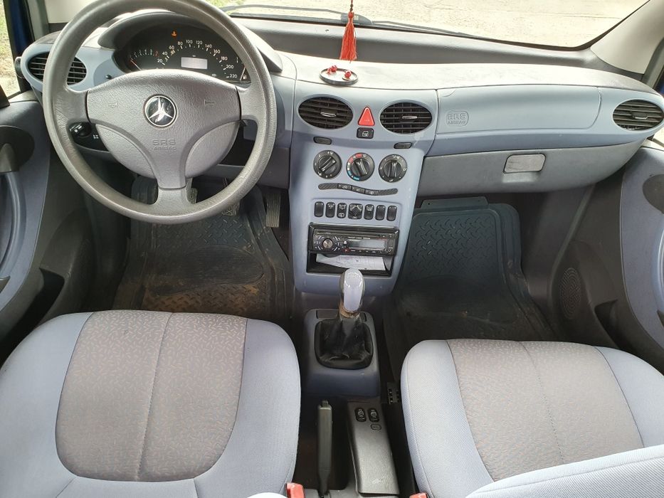 Dezmembrez sau vând Mercedes A 140