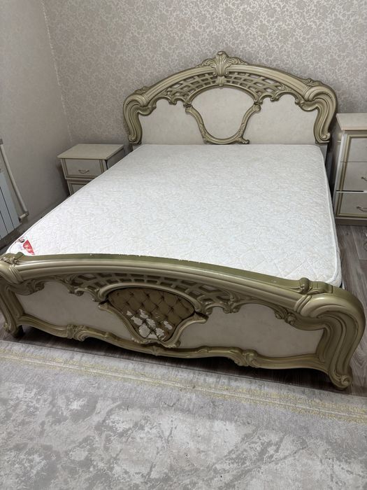 Спальный гарнитур продается!