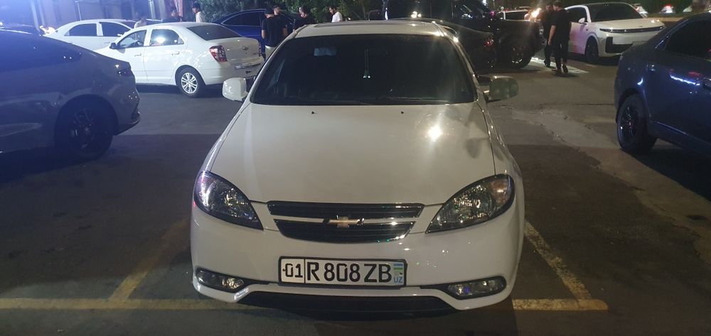 Lasetti avtomat 1.8 gentra qilingan