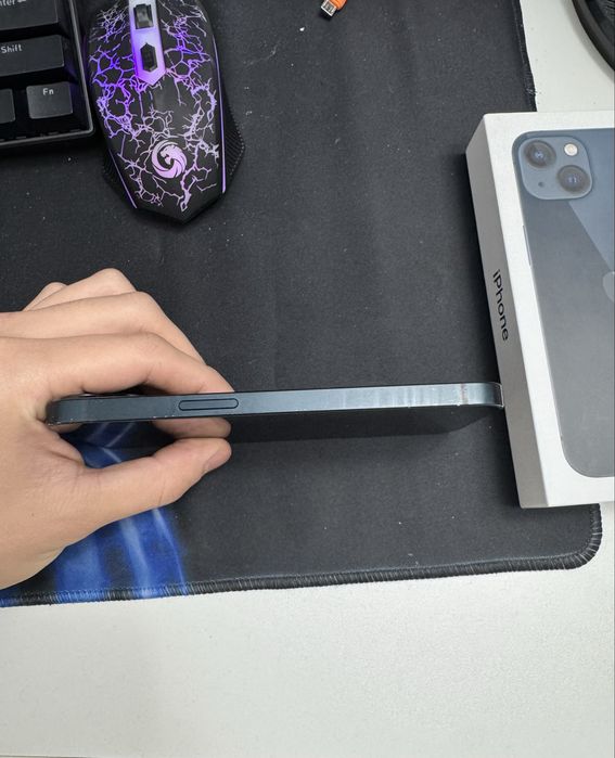 Продам Айфон 13 б/у