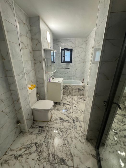De vanzare apartament 2 camere ,53 mp, Bulevardul 1 Mai Parter