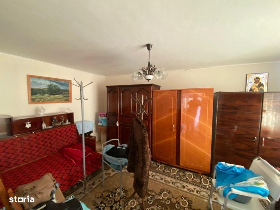 1400 mp teren  si casa Burdujeni - zona Primariei