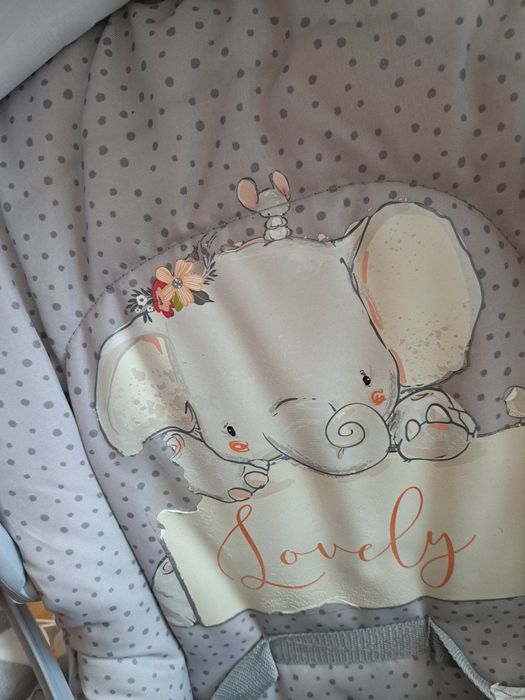 Бебешки шезлонг с масичка