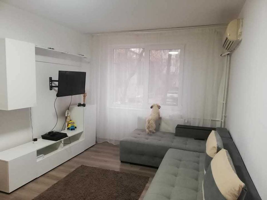 Proprietar vând apartament 4 camere – spațios, ideal pentru familie, poziționat excelent!