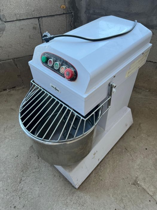 Печь для хлеба и растойка Тестомес