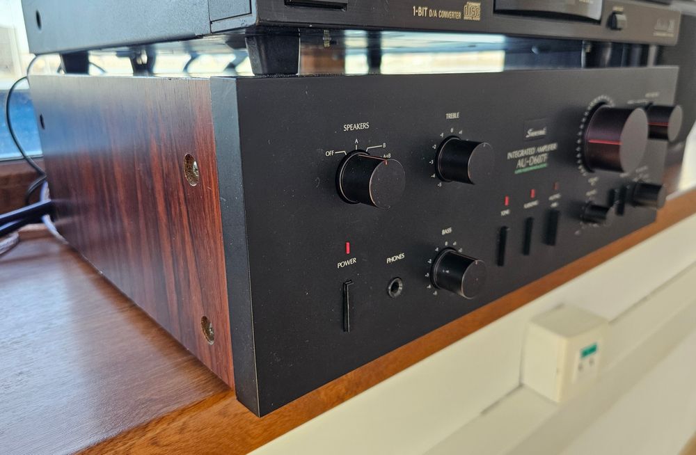 Японский усилитель Sansui AU-D607F (ММ/МС интегральный)