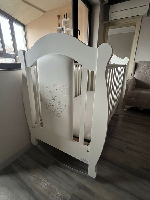 Бебешка кошара дървена