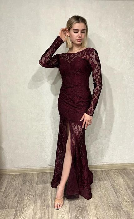 Вечернее платье в цвете Марсала