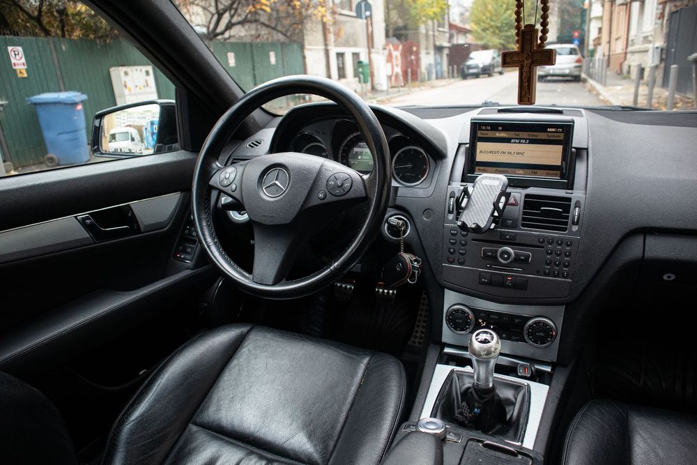 MERCEDES-BENZ C-Class 2010 — imagine 2