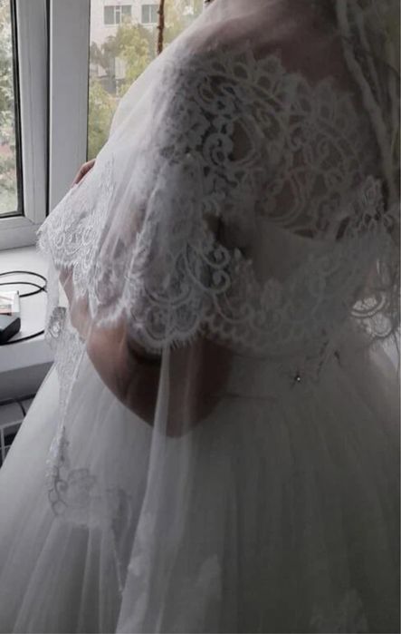 Свадебное платье с фатой