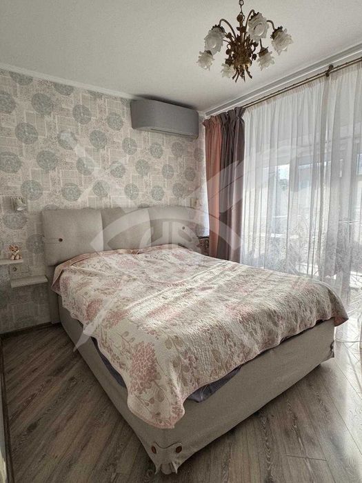 Продава се Тристаен апартамент в Бургас, Зорница - 96 кв.м за 1621 €/кв.м - Снимка #3