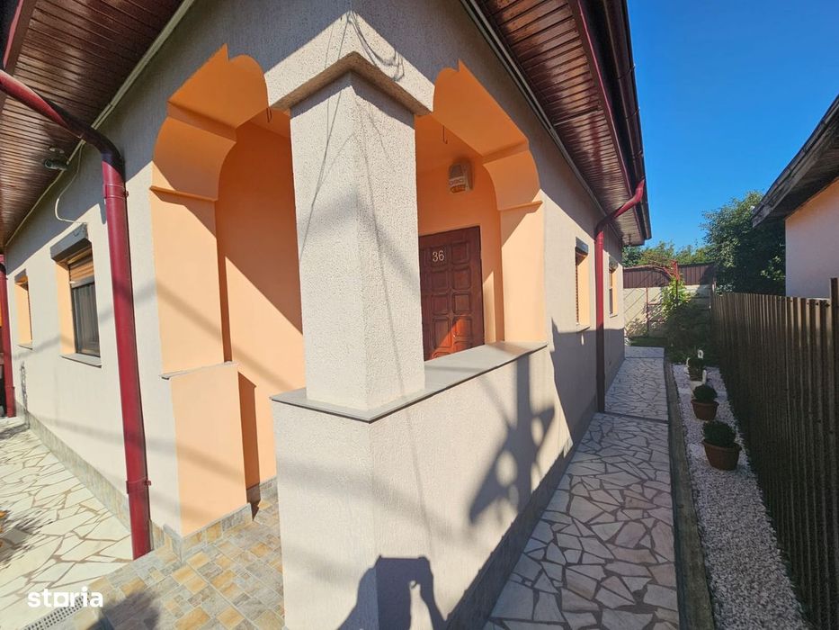 Casă din cărămidă, zona Piața Mare, acoperiș Lindab, 3 camere