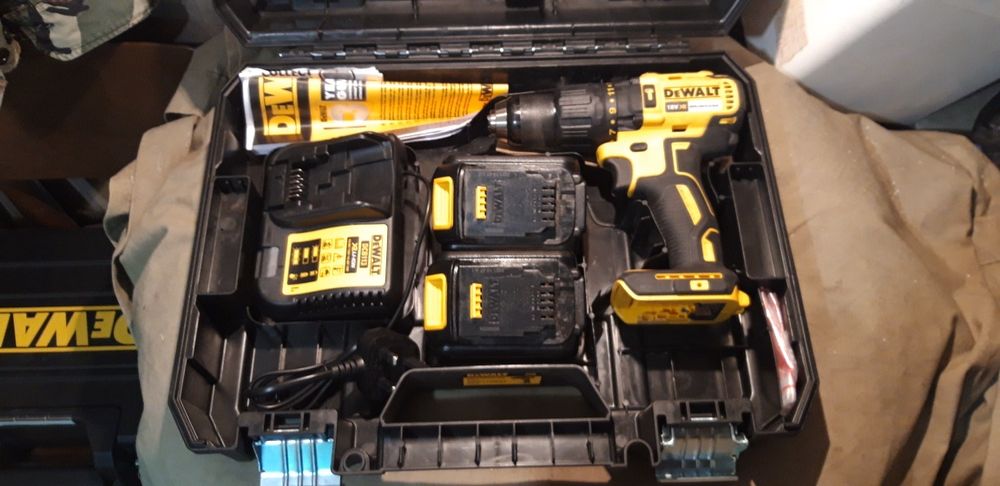 Ударен винтоверт DEWALT DCD778.