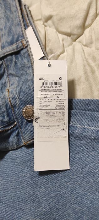 Продам голубые джинсы