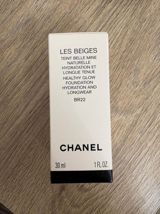 Продам тональный флюид Chanel Les Beiges