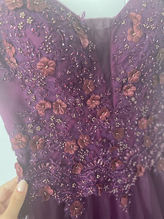 Официална лилава рокля