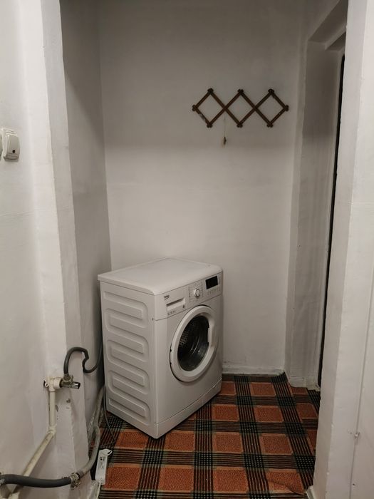 Închiriez apartament
