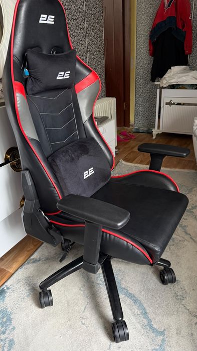 Продам игровое кресло
