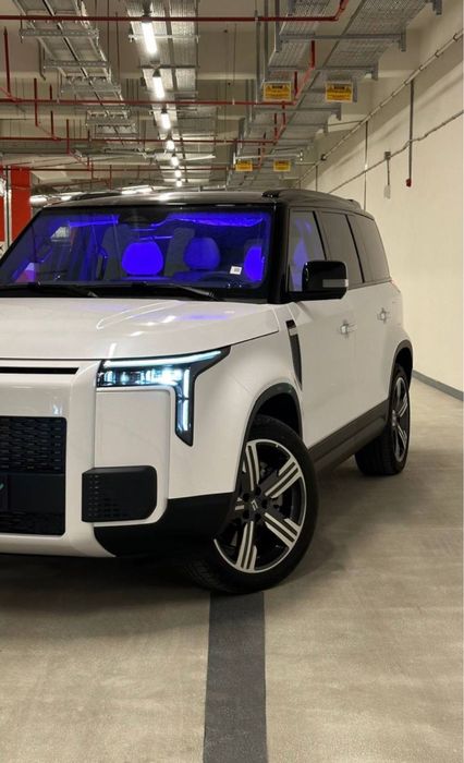 Rox 01 2026-Yil Oq va Qora Ranglarda Mavjud Servis Garantiya bor