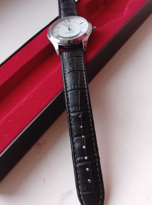 Часы мужские кварцевые