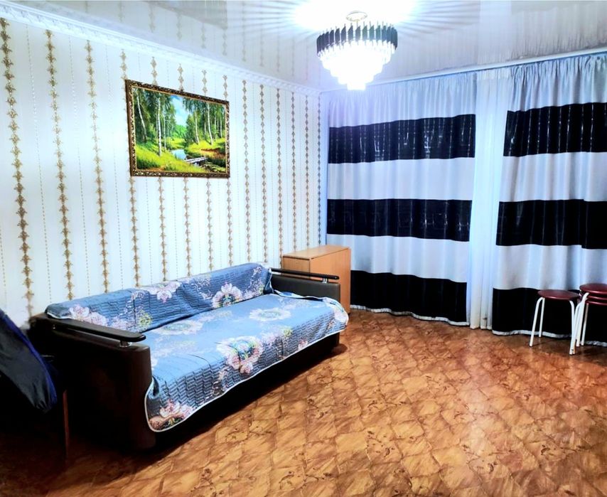 Продам 2 комнатную квартиру 1 микрорайон