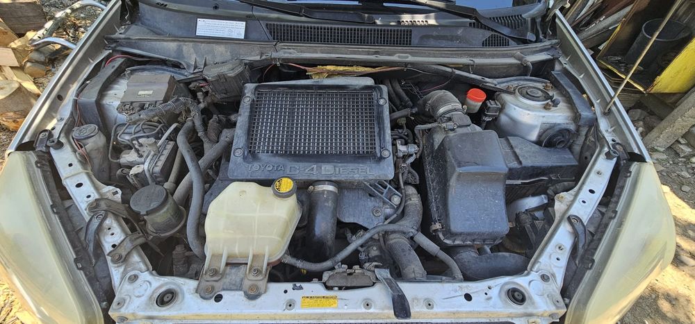 Dezmembrez toyota rav 4 2.0 motorina