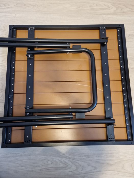 Masa Urban Hipster Exterior / Interior 70x70 cm pal x oțel