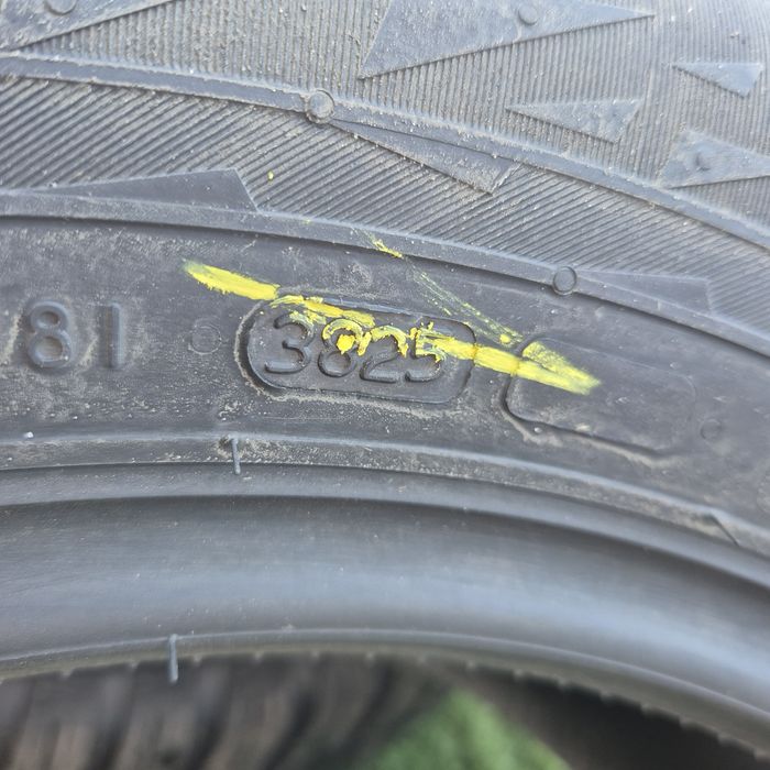 225 60 17 Nokian Noi iarnă