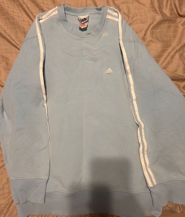 Vând bluza Adidas