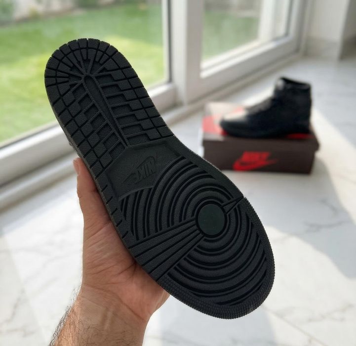 Adidasi Jordan 1 High Black - Full Box