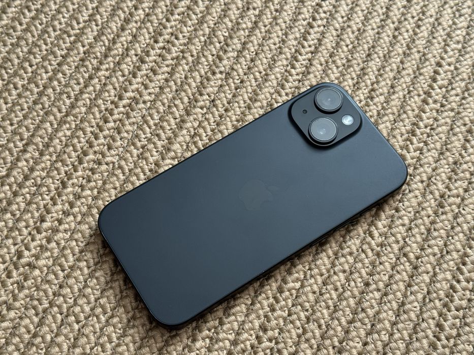 Iphone 15 Black: 128GB