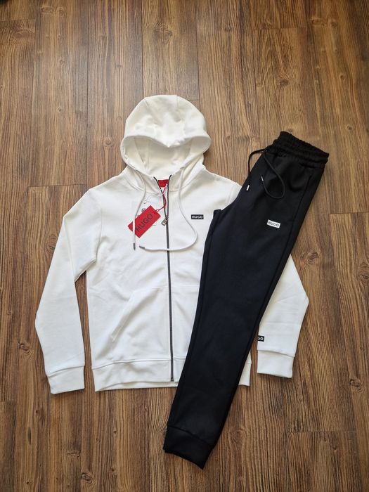 Страхотен Мъжки спортен екип сет размер L XL
Най-висок клас матери