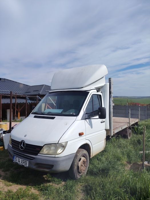 Mercedes-Benz Sprinter  413