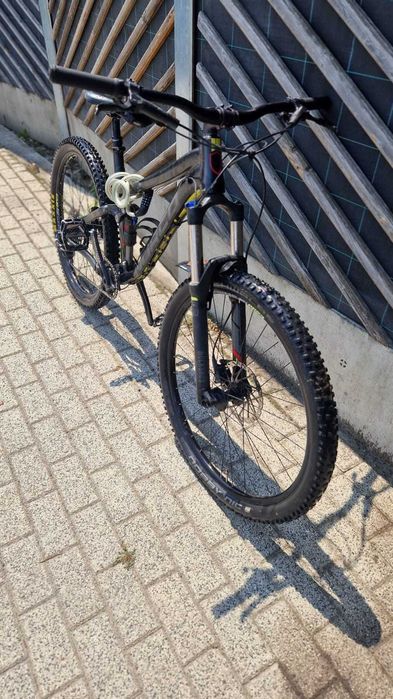 Vand bicicleta. A fost folosită .
