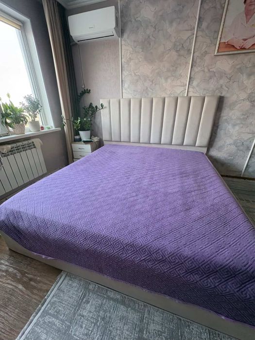 Спальный кровать