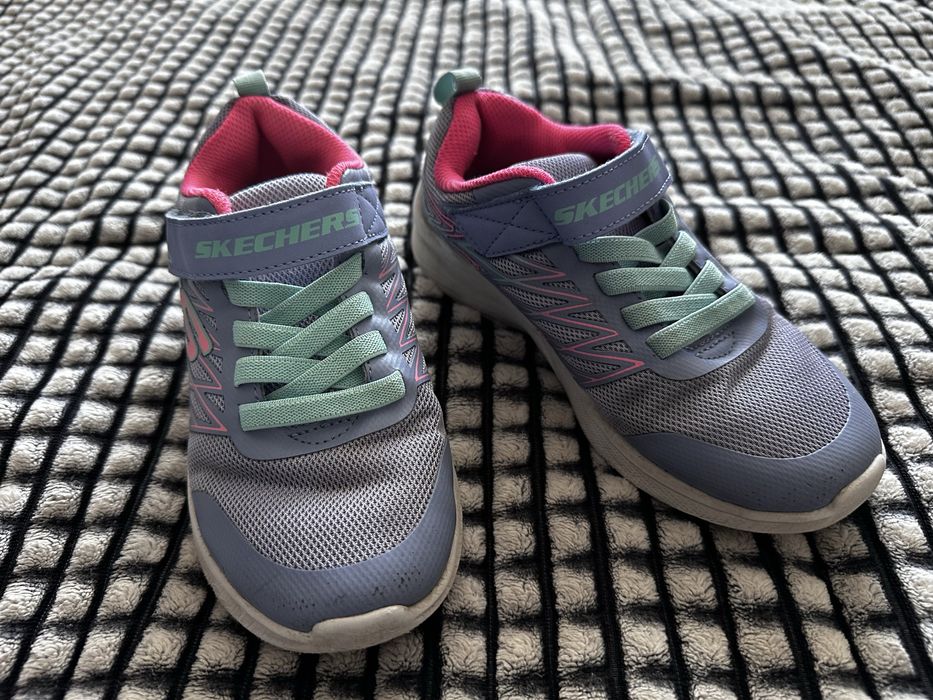Кроссовки для девочки SKECHERS, размер 32