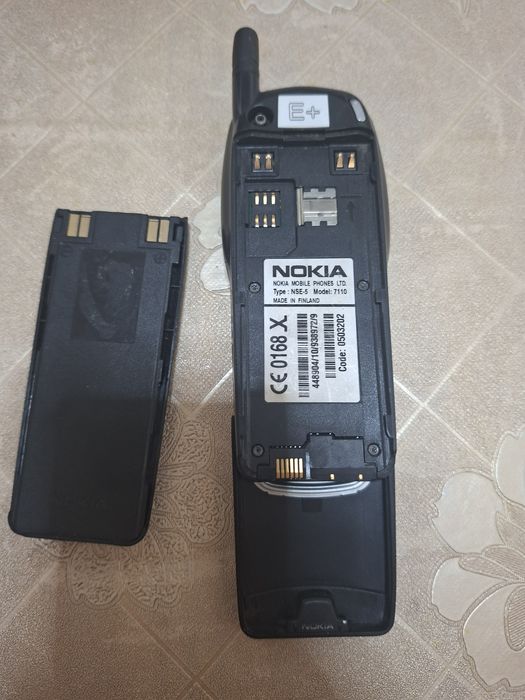 Vând telefon nokia 7110