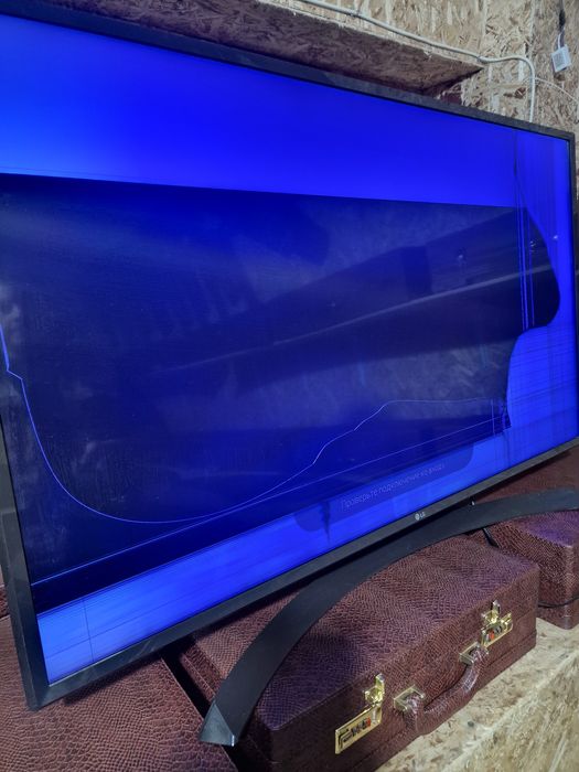 Телевизор LG диагональ 43 108см черный