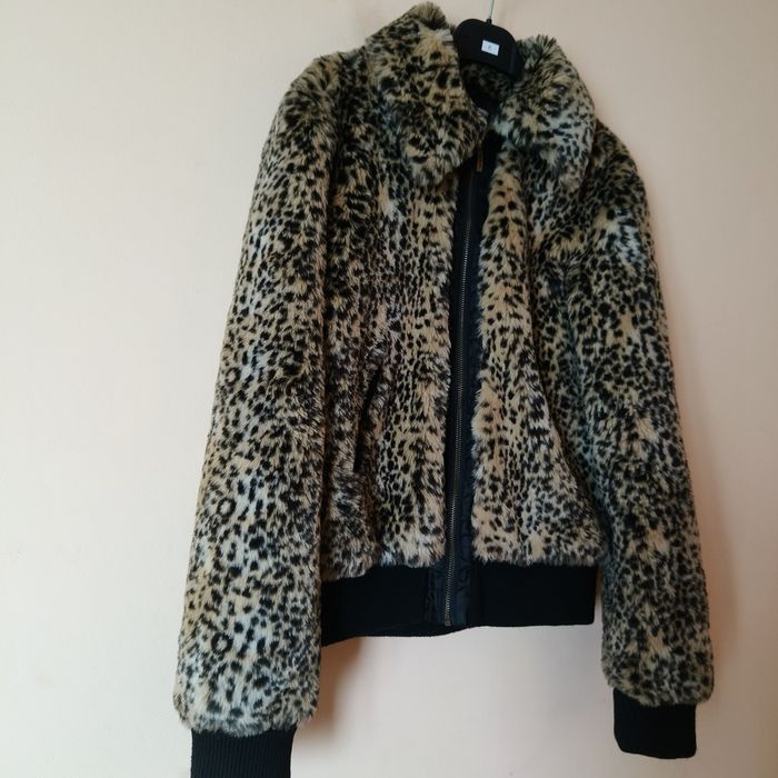 Jacheta cu imprimeu leopard