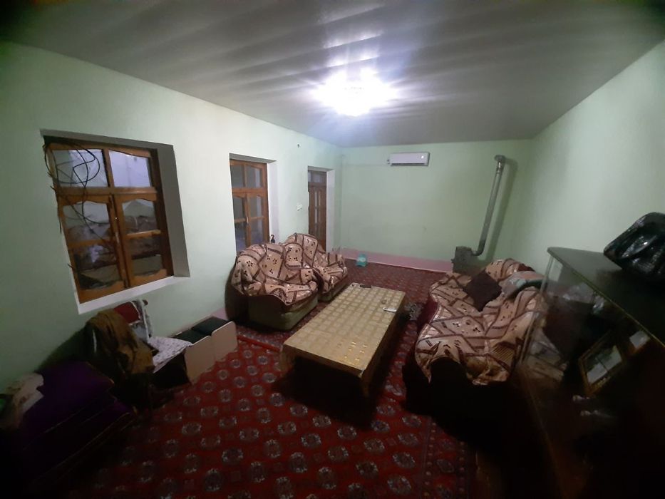 Eski shahar - Labi hovuzdan uchaska sotiladi.
Tayyor hovlicha sotiladi