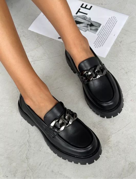 Продам туфли новые