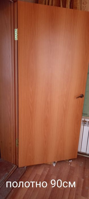 Продам двери б/у.