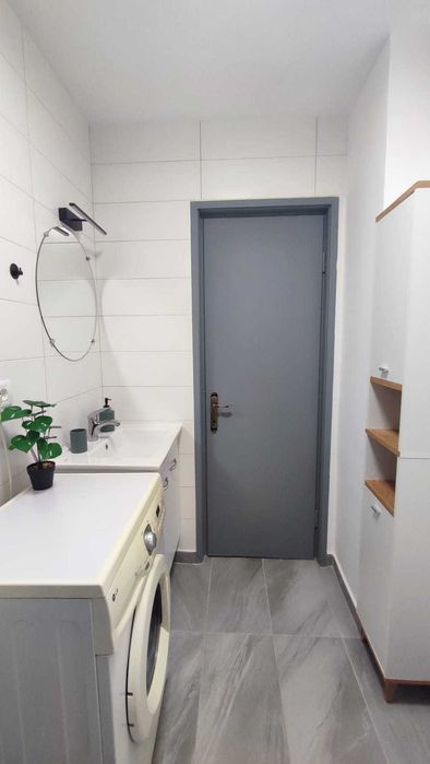 Inchiriez apartament cu 2 camere decomandat - zona Gara