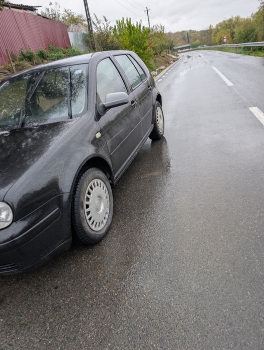 Volkswagen Golf Sportsvan diesel, 1.006 € — imagine 5