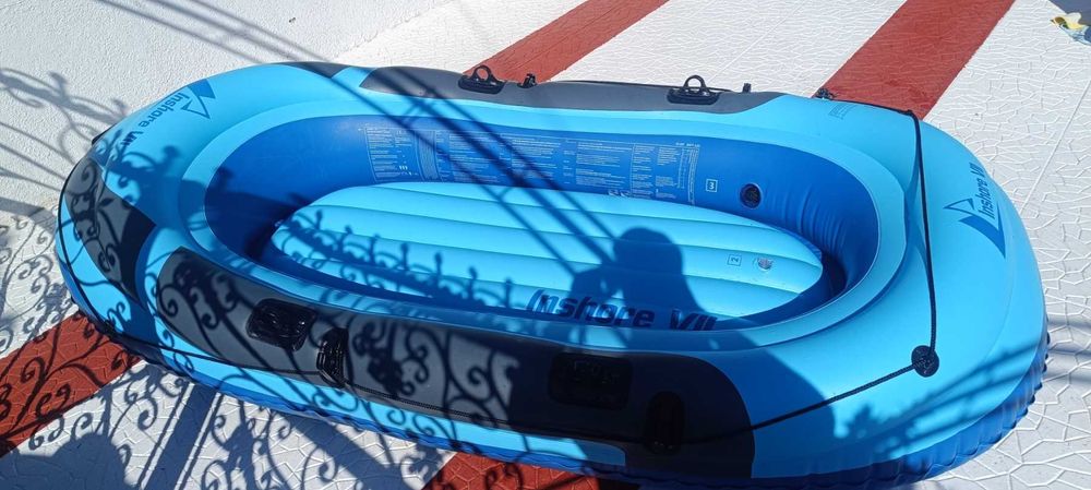 Продавам надуваема лодка